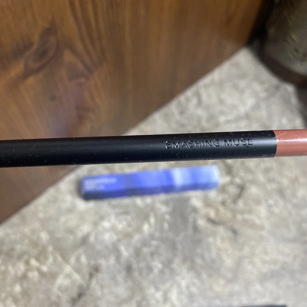 Smashbox‎ Sheer Lip Pencil In Shade Smashing Muse Rare